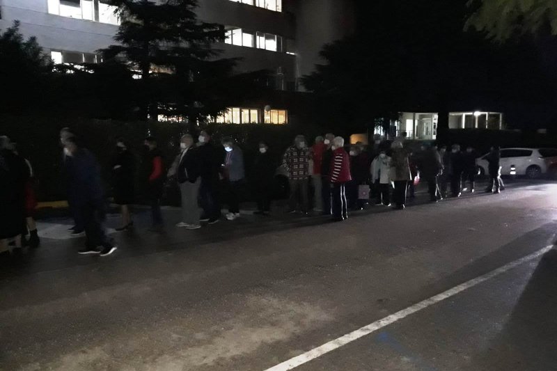 El Departamento de Salud pide a los usuarios que acudan a la hora de la cita para recibir las vacunas y no antes  El Departamento de Salud pide a los usuarios que acudan a la hora de la cita para recibir las vacunas y no antes