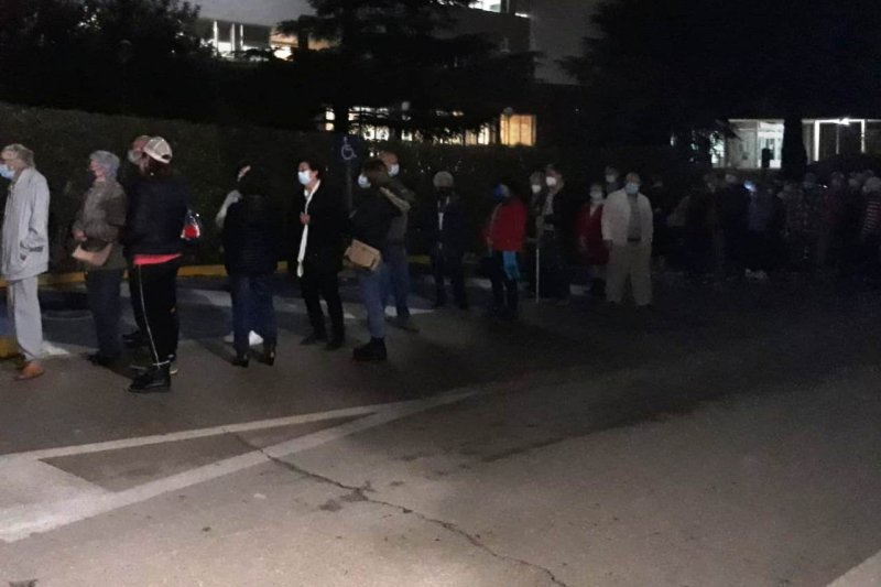 El Departamento de Salud pide a los usuarios que acudan a la hora de la cita para recibir las vacunas y no antes  El Departamento de Salud pide a los usuarios que acudan a la hora de la cita para recibir las vacunas y no antes