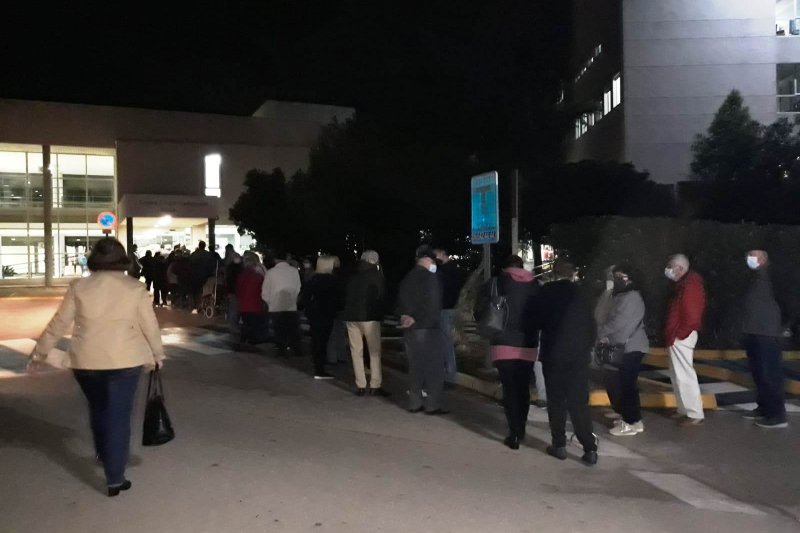 El Departamento de Salud pide a los usuarios que acudan a la hora de la cita para recibir las vacunas y no antes  El Departamento de Salud pide a los usuarios que acudan a la hora de la cita para recibir las vacunas y no antes