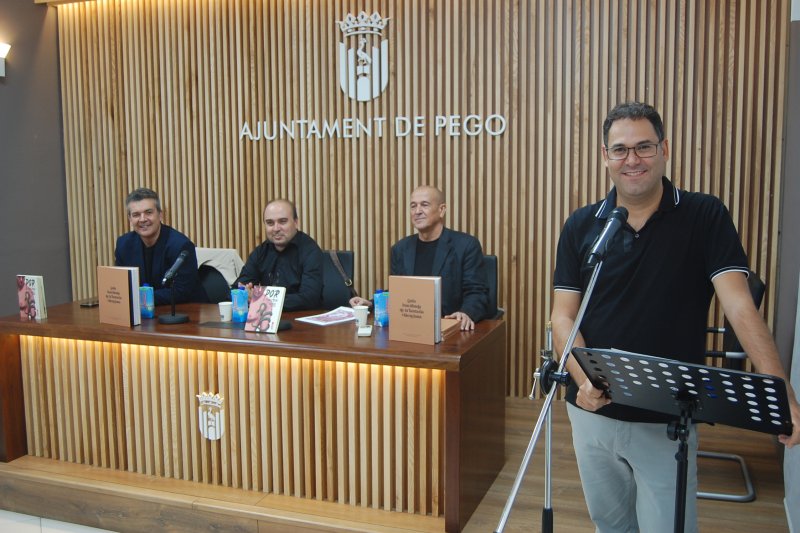 La “Guia inacabada de la fantasia valenciana” inicia la programació “Espanta la por” a Pego La “Guia inacabada de la fantasia valenciana” inicia la programació “Espanta la por” a Pego