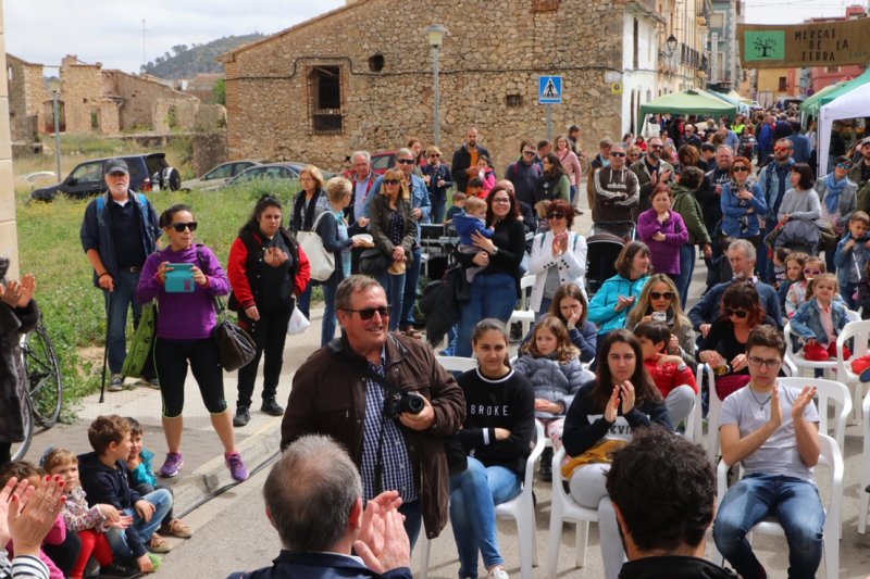 El Mercat de la Terra de Xaló homenatja als col·laboradors en el cinquè aniversari El Mercat de la Terra de Xaló homenatja als col·laboradors en el cinquè aniversari