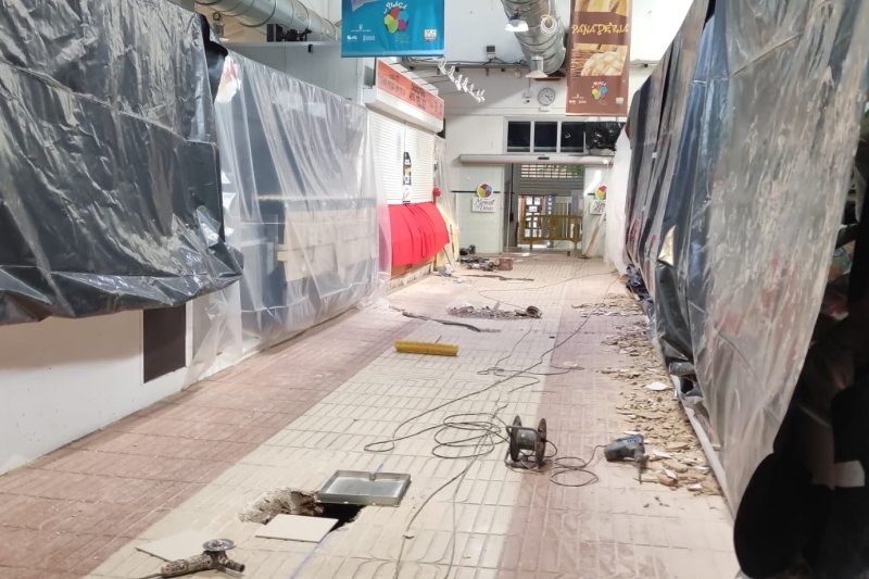 La clientela del Mercat de Dénia cae en picado por las obras  La clientela del Mercat de Dénia cae en picado por las obras