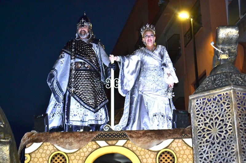 El mal tiempo respeta las fiestas de moros i cristians de Calp que reúnen a miles de visitantes El mal tiempo respeta las fiestas de moros i cristians de Calp que reúnen a miles de visitantes