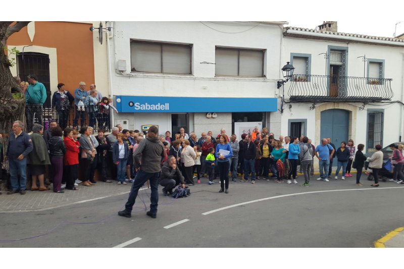 Parcent se queda sin servicio bancario Parcent se queda sin servicio bancario