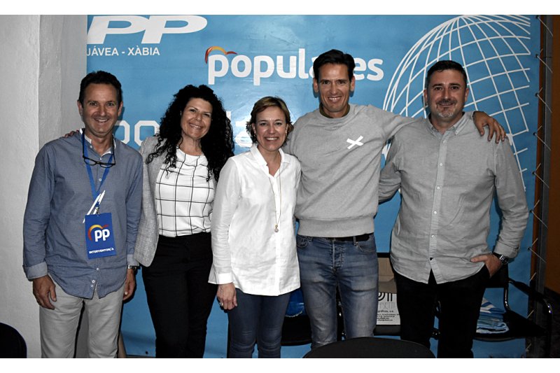 El PP de Xàbia critica el cambio de horario de los plenos y la subida de los sueldos a los concejales liberados El PP de Xàbia critica el cambio de horario de los plenos y la subida de los sueldos a los concejales liberados