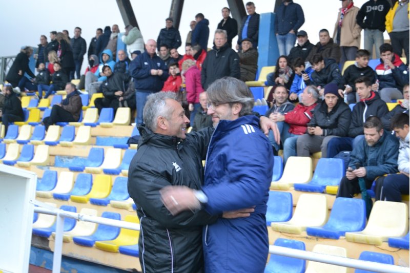 El Jávea destitueix a Villaescusa i Juan Carlos Signes és el nou entrenador  El Jávea destitueix a Villaescusa i Juan Carlos Signes és el nou entrenador