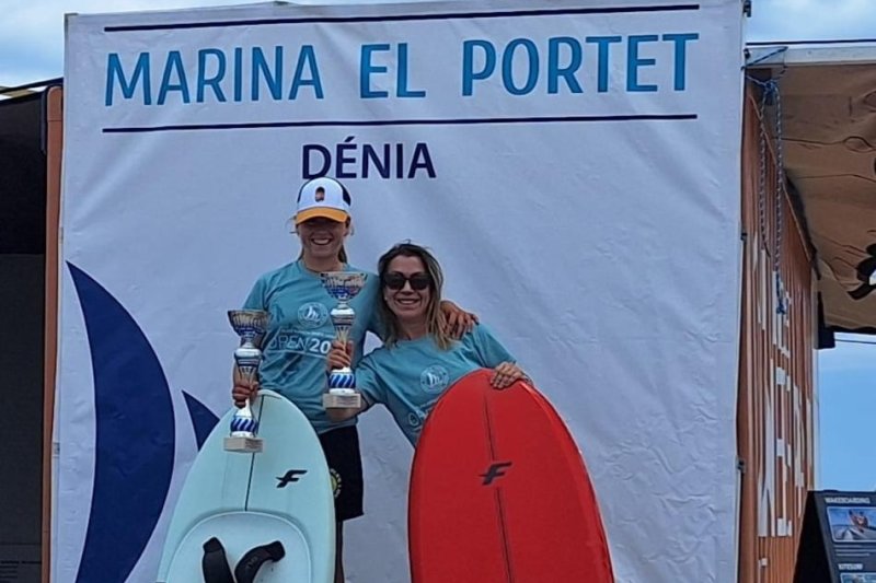 Pedro Simó, Marián Sendra y Simón Codoñer ganan en el autonómico de Wingfoil disputado en Dénia Pedro Simó, Marián Sendra y Simón Codoñer ganan en el autonómico de Wingfoil disputado en Dénia