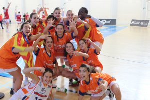 Baloncesto: La dianense Martina Gil se cuelga el bronce en el nacional infantil con la valenciana