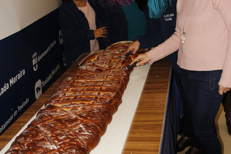 Putxero de polp, danses populars i dolços típics en la festa de Sant Blai a Teulada Putxero de polp, danses populars i dolços típics en la festa de Sant Blai a Teulada