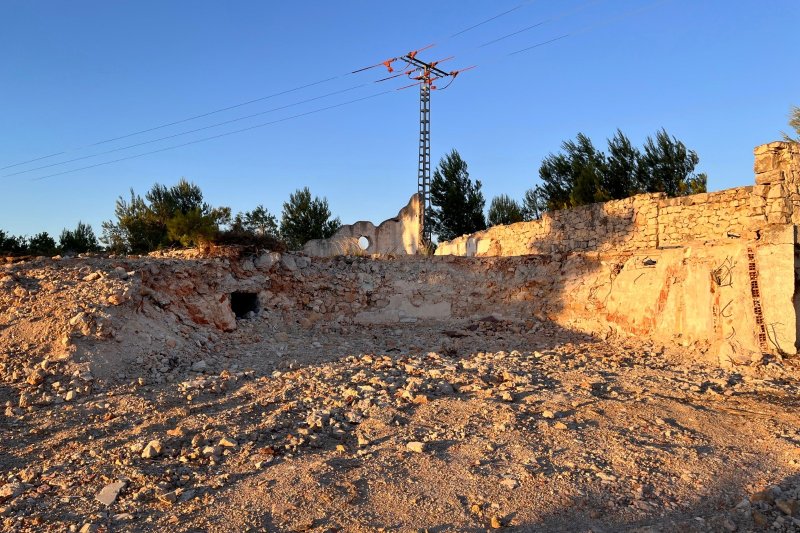 Arrasan la plataforma artillera de la Guerra Civil de la Venta del Burro Arrasan la plataforma artillera de la Guerra Civil de la Venta del Burro