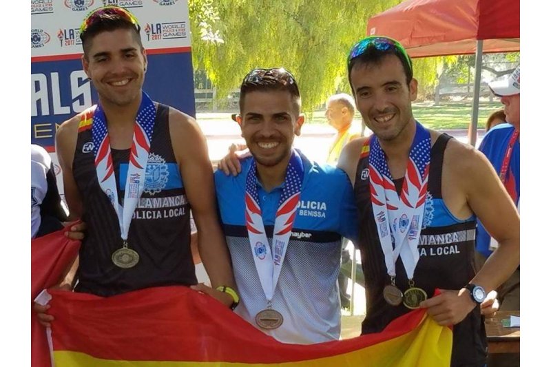 Antonio Morant consigue el subcampeonato por equipos en el medio maratón Antonio Morant consigue el subcampeonato por equipos en el medio maratón