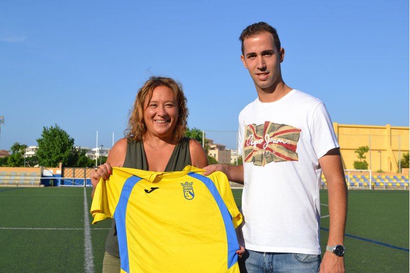 Fútbol Preferente: Ferran Monzó es el primer fichaje del Dénia para la próxima temporada Fútbol Preferente: Ferran Monzó es el primer fichaje del Dénia para la próxima temporada
