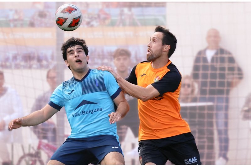 Dos jornadas de infarto en el grupo VI de la Segunda FFCV: Pedreguer y Teulada y cinco equipos más luchan por eludir dos plazas de descenso Dos jornadas de infarto en el grupo VI de la Segunda FFCV: Pedreguer y Teulada y cinco equipos más luchan por eludir dos plazas de descenso