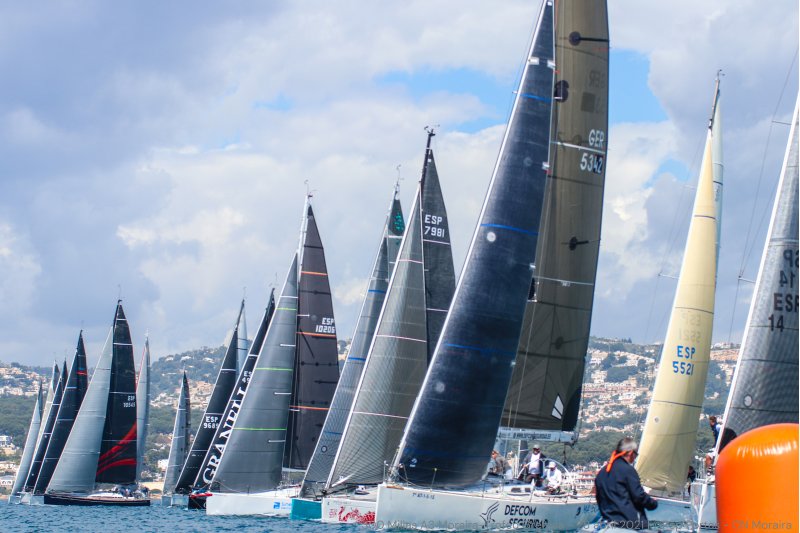 El Trofeo de las 300 Millas A3 Moraira arranca hoy miércoles con cerca de 25 cruceros en la línea de salida        El Trofeo de las 300 Millas A3 Moraira arranca hoy miércoles con cerca de 25 cruceros en la línea de salida