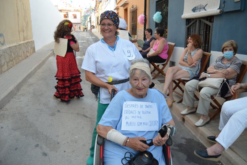 Las críticas a la sanidad, el Rey Emérito y la subida de la gasolina triunfan en la Dansà Grotesca Las críticas a la sanidad, el Rey Emérito y la subida de la gasolina triunfan en la Dansà Grotesca