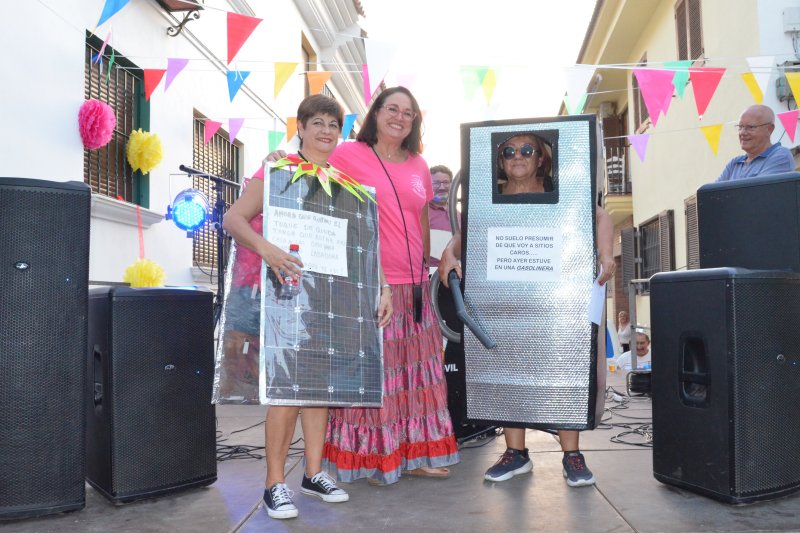 Las críticas a la sanidad, el Rey Emérito y la subida de la gasolina triunfan en la Dansà Grotesca Las críticas a la sanidad, el Rey Emérito y la subida de la gasolina triunfan en la Dansà Grotesca