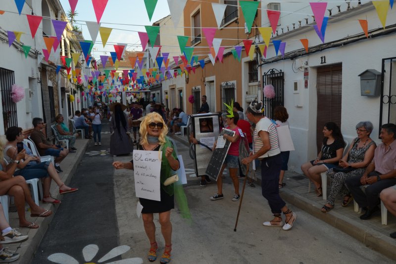 Las críticas a la sanidad, el Rey Emérito y la subida de la gasolina triunfan en la Dansà Grotesca Las críticas a la sanidad, el Rey Emérito y la subida de la gasolina triunfan en la Dansà Grotesca