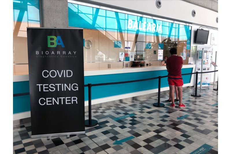 Prueba de antígenos en la estación marítima antes de embarcar con Baleària Prueba de antígenos en la estación marítima antes de embarcar con Baleària