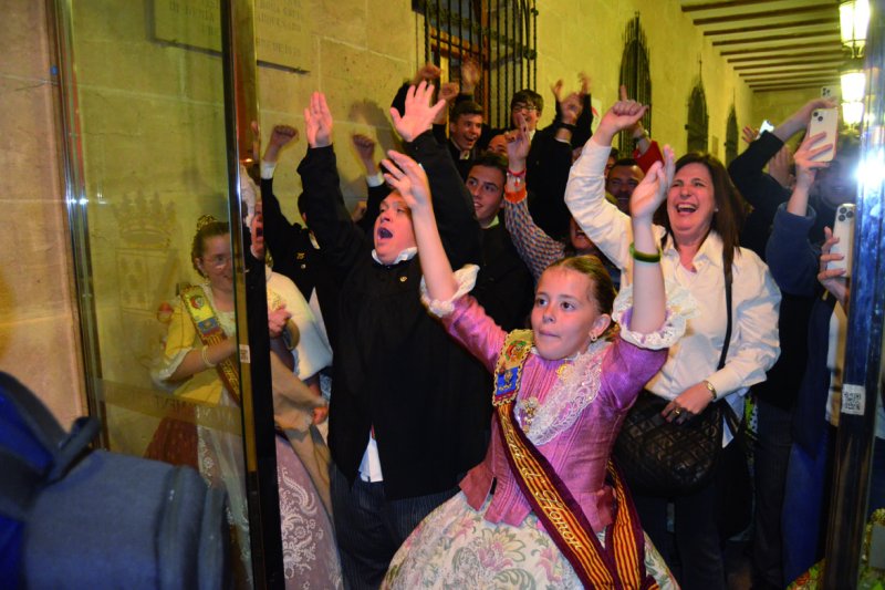 Centro guanya els dos primers premis de les falles del 75 aniversari Centro guanya els dos primers premis de les falles del 75 aniversari