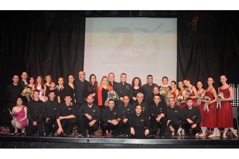 La Colla Els Traginers ofereix un concert extraordinari amb motiu dels seus vint anys La Colla Els Traginers ofereix un concert extraordinari amb motiu dels seus vint anys