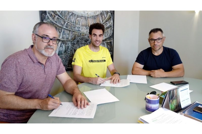 El Ayuntamiento de Pedreguer renueva el convenio de Pádel El Ayuntamiento de Pedreguer renueva el convenio de Pádel