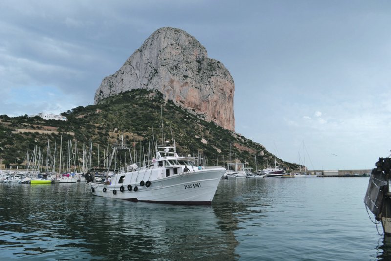 Pescar a contracorriente y con mar de fondo Pescar a contracorriente y con mar de fondo