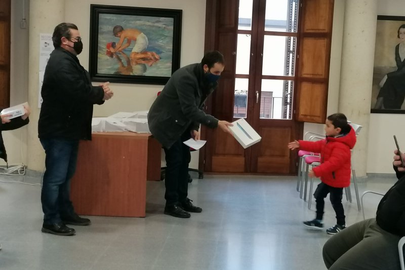 Setenta y siete niños participan en la campaña El tresor d’Ondara, una aventura per la història i el comerç ondarencs Setenta y siete niños participan en la campaña El tresor d’Ondara, una aventura per la història i el comerç ondarencs