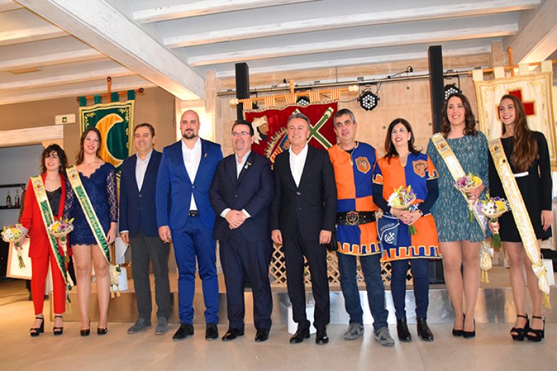 El Mig Any de Moros i Cristians de Xàbia proclama a las abanderadas y presenta al capitán de 2019 El Mig Any de Moros i Cristians de Xàbia proclama a las abanderadas y presenta al capitán de 2019