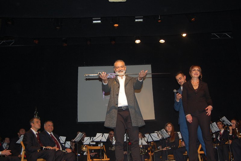 Vicent Miralles es presentat com a capità 2020 dels Almogàvers a un Mig Any pegolí renovat Vicent Miralles es presentat com a capità 2020 dels Almogàvers a un Mig Any pegolí renovat