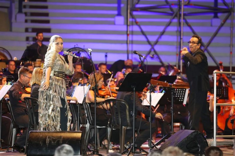 La música de 007 embarga d''acció i incertesa l’acte central del Sonafilm 2023 a plaça de bous d’Ondara La música de 007 embarga d''acció i incertesa l’acte central del Sonafilm 2023 a plaça de bous d’Ondara