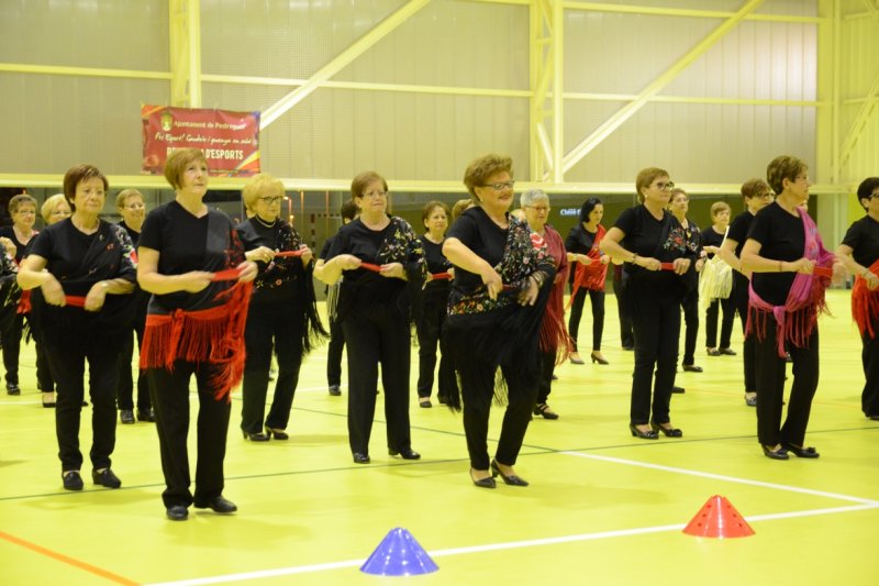 La inauguració del pavelló cobert de Pedreguer convoca la comunitat esportiva de totes les edats i recorda el bàsquet femení dels seixanta La inauguració del pavelló cobert de Pedreguer convoca la comunitat esportiva de totes les edats i recorda el bàsquet femení dels seixanta