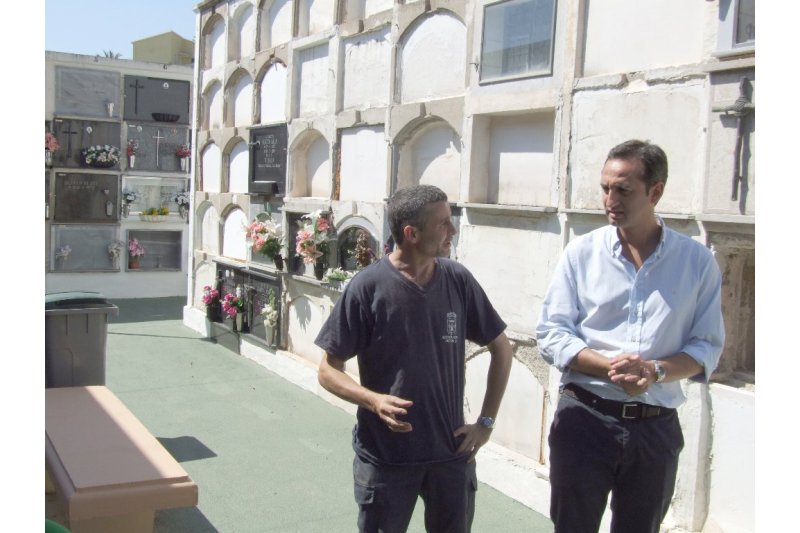 El cementerio se amplia en 450 metros y 72 nichos El cementerio se amplia en 450 metros y 72 nichos