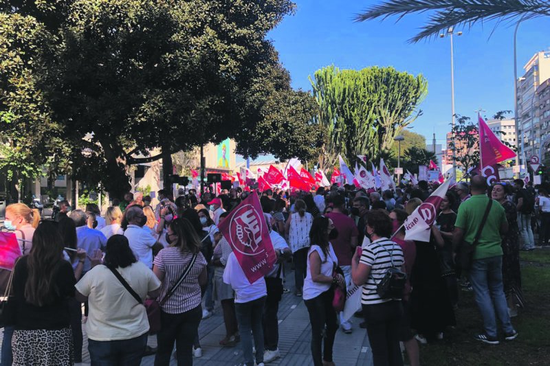 Los empleados de Banco Sabadell se movilizan contra el ERE Los empleados de Banco Sabadell se movilizan contra el ERE