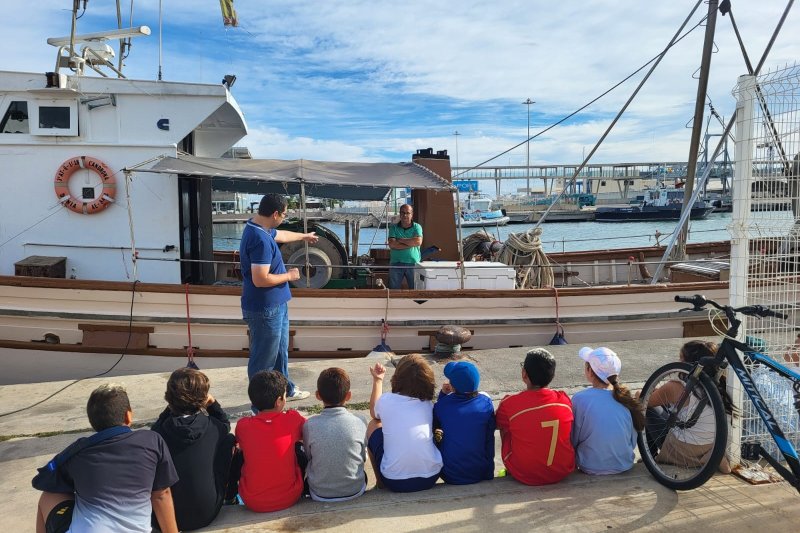 Mirando al mar, soñamos Mirando al mar, soñamos