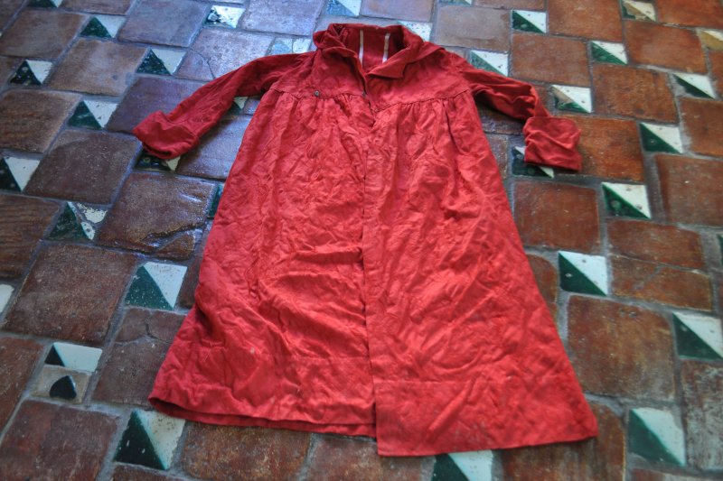 Donan al Museu de Xàbia la toga de uno de los últimos maceros del Ayuntamiento Donan al Museu de Xàbia la toga de uno de los últimos maceros del Ayuntamiento