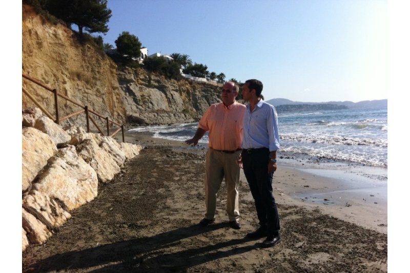 Abren la cala Calalga  Abren la cala Calalga