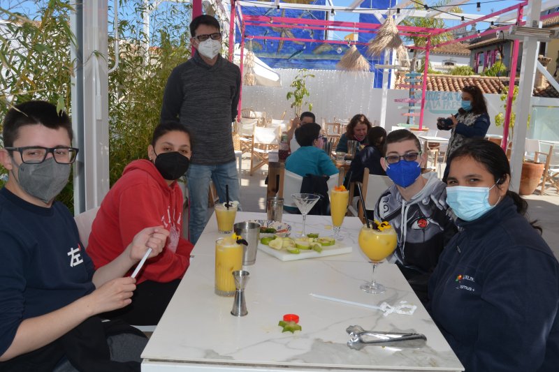 Cócteles que agitan capacidades Cócteles que agitan capacidades