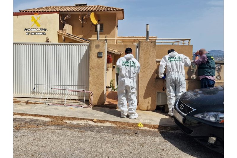 Un hombre mata a su vecino en Calp y después se suicida Un hombre mata a su vecino en Calp y después se suicida