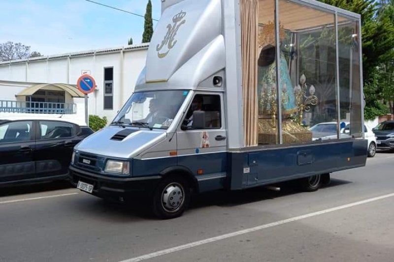 La imagen peregrina de la Mare de Déu dels Desemparats vuelve a la comarca  La imagen peregrina de la Mare de Déu dels Desemparats vuelve a la comarca