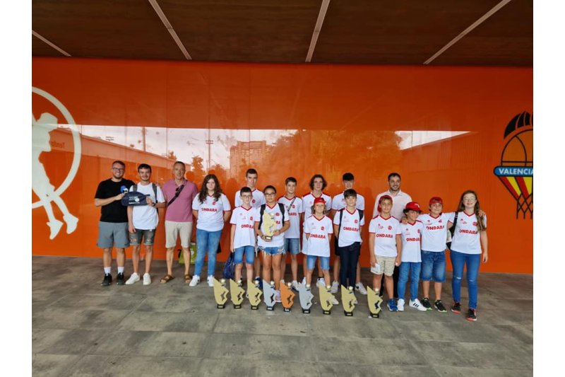 L’Escola Municipal de Pilota d’Ondara arreplega una desena de trofeus dels JECV 2021-2022 L’Escola Municipal de Pilota d’Ondara arreplega una desena de trofeus dels JECV 2021-2022