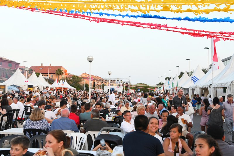 El Festival Internacional de Xàbia ofrece la cultura y la mejor gastronomía de veinte países El Festival Internacional de Xàbia ofrece la cultura y la mejor gastronomía de veinte países