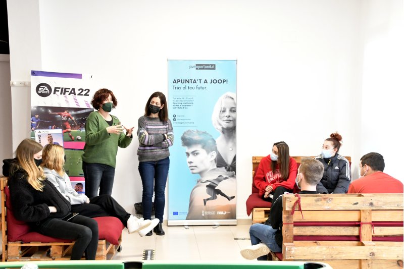 Xàbia pone en marcha el programa para reenganchar a jóvenes al estudio Xàbia pone en marcha el programa para reenganchar a jóvenes al estudio