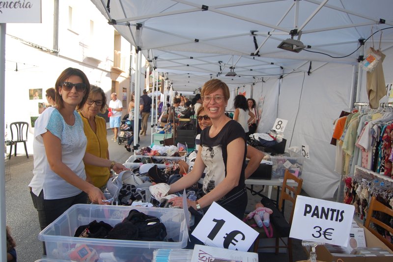 David Aguado guanya el concurs de pintura ràpida de Pego que organitza l’associació de comerciants David Aguado guanya el concurs de pintura ràpida de Pego que organitza l’associació de comerciants