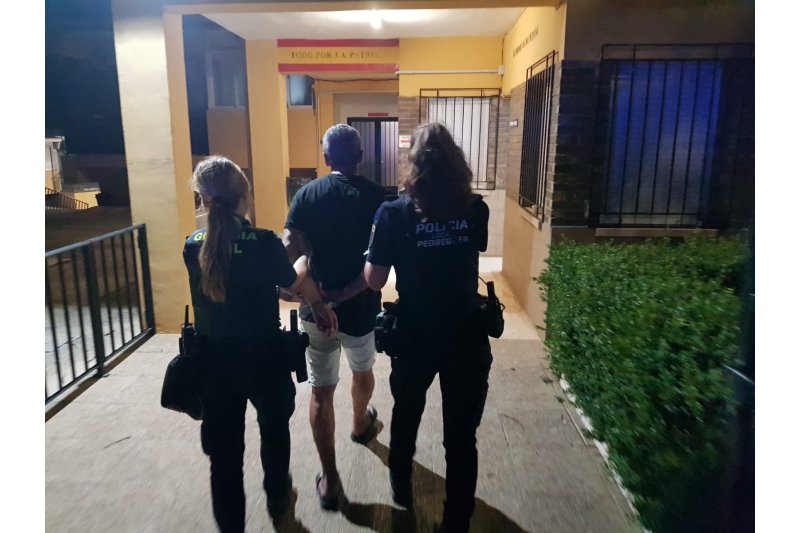 Detienen a un individuo que robó un vehículo en Pedreguer Detienen a un individuo que robó un vehículo en Pedreguer