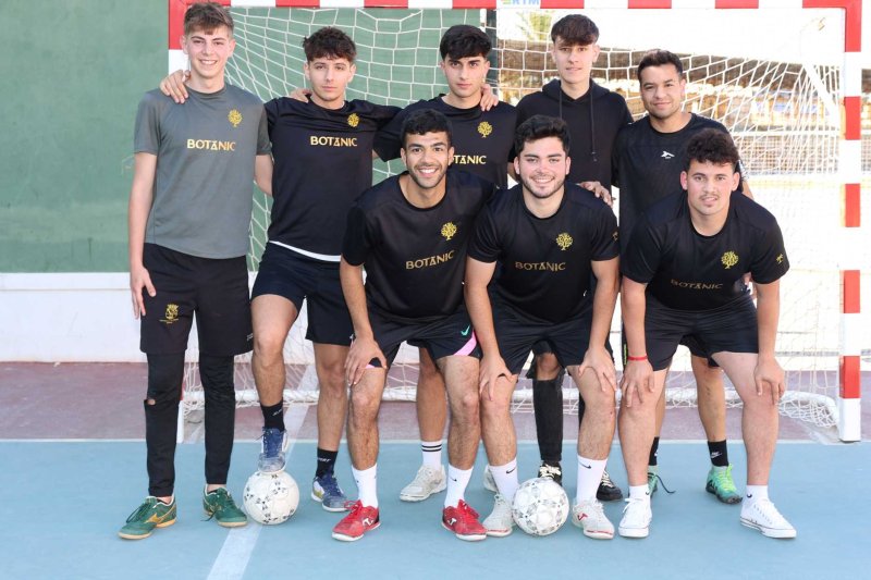 Copa Fútbol Sala: Els Poblets apea con goleada a Bámbola y le arrebata la condición de favorito Copa Fútbol Sala: Els Poblets apea con goleada a Bámbola y le arrebata la condición de favorito