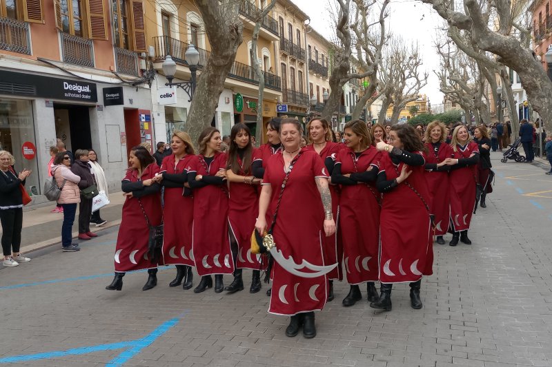 La fiesta de Moros i Cristians vuelve a las calles de Dénia La fiesta de Moros i Cristians vuelve a las calles de Dénia