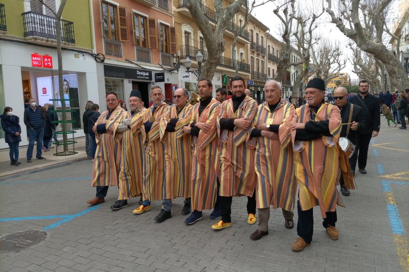 La fiesta de Moros i Cristians vuelve a las calles de Dénia La fiesta de Moros i Cristians vuelve a las calles de Dénia