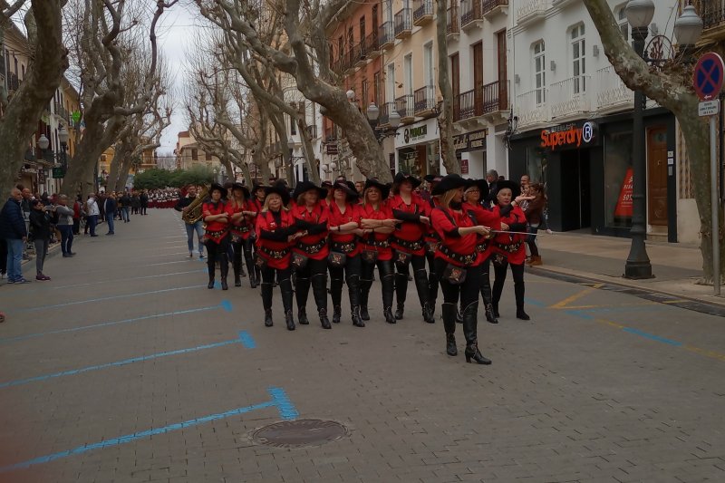 La fiesta de Moros i Cristians vuelve a las calles de Dénia La fiesta de Moros i Cristians vuelve a las calles de Dénia