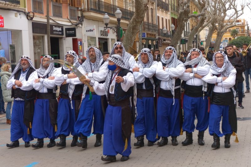 La fiesta de Moros i Cristians vuelve a las calles de Dénia La fiesta de Moros i Cristians vuelve a las calles de Dénia