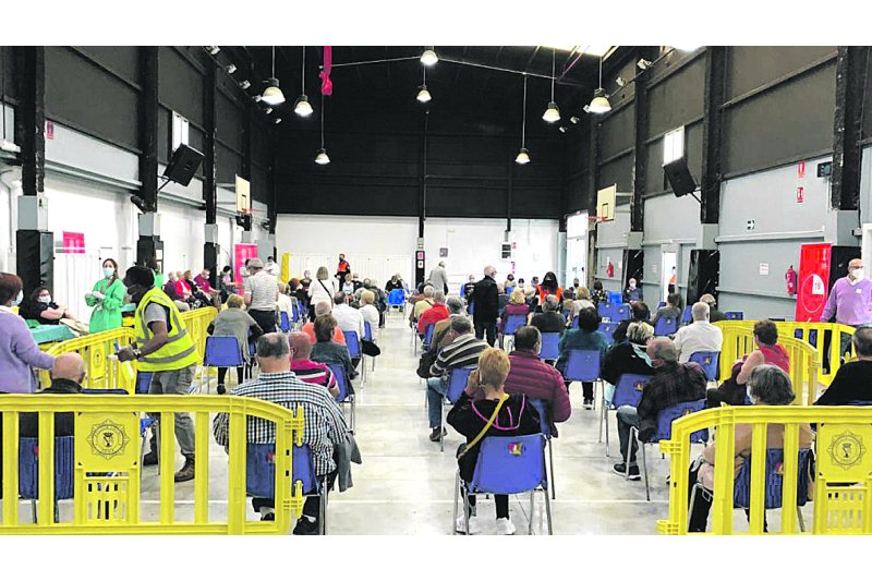 Una persona fallece por COVID-19 en Dénia mientras la tasa de contagios sigue a la baja  Una persona fallece por COVID-19 en Dénia mientras la tasa de contagios sigue a la baja